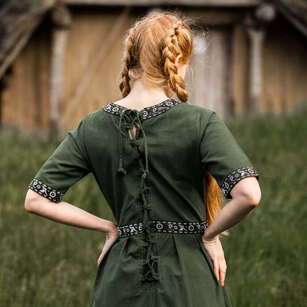 Green Short Sleeve Viking Dress | Embroidered Viking Woman’s Gown-4-Viking Warrior