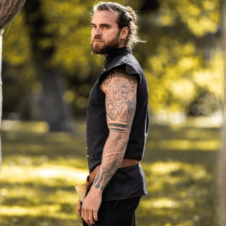 Renaissance Era Sleeveless Cotton Doublet | Classic Black | 100% Cotton-Renaissance Wardrobe