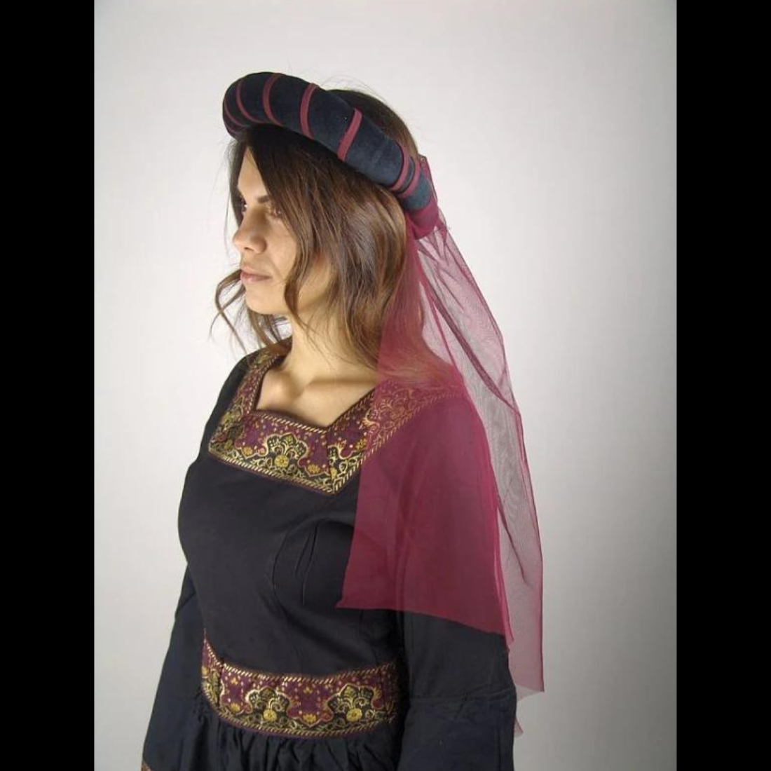 Women’s Black and Gold Renaissance Headdress | Elegant Veil