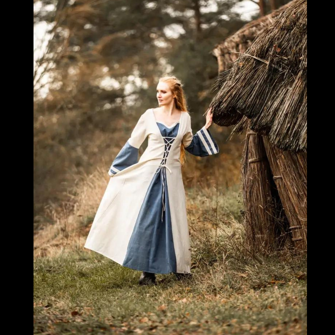 Renaissance Style Dress - Exquisite Long Sleeves in Natural and Blue, Featuring Traditional Lacing