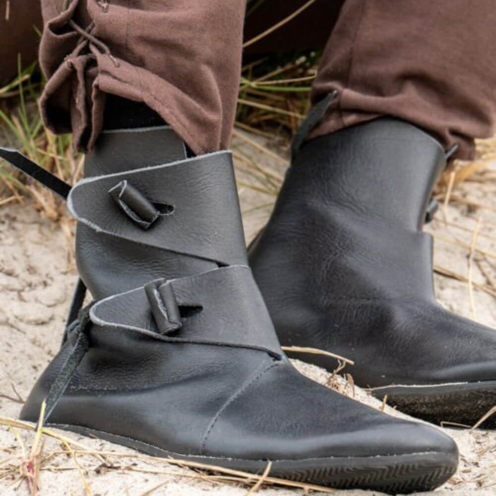Jorik Leather Renaissance Ankle Boots – Black Medieval-Style Footwear with Toggle Closure