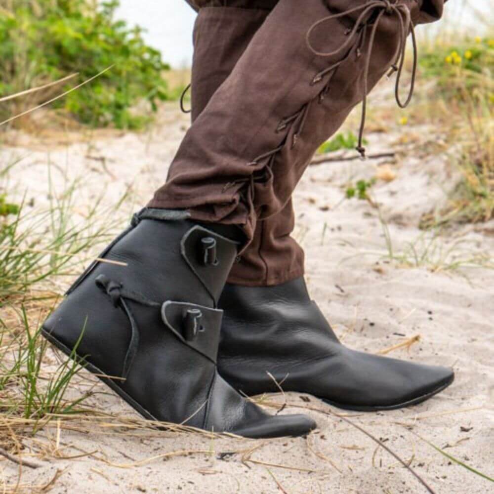 Jorik Leather Renaissance Ankle Boots – Black Medieval-Style Footwear with Toggle Closure