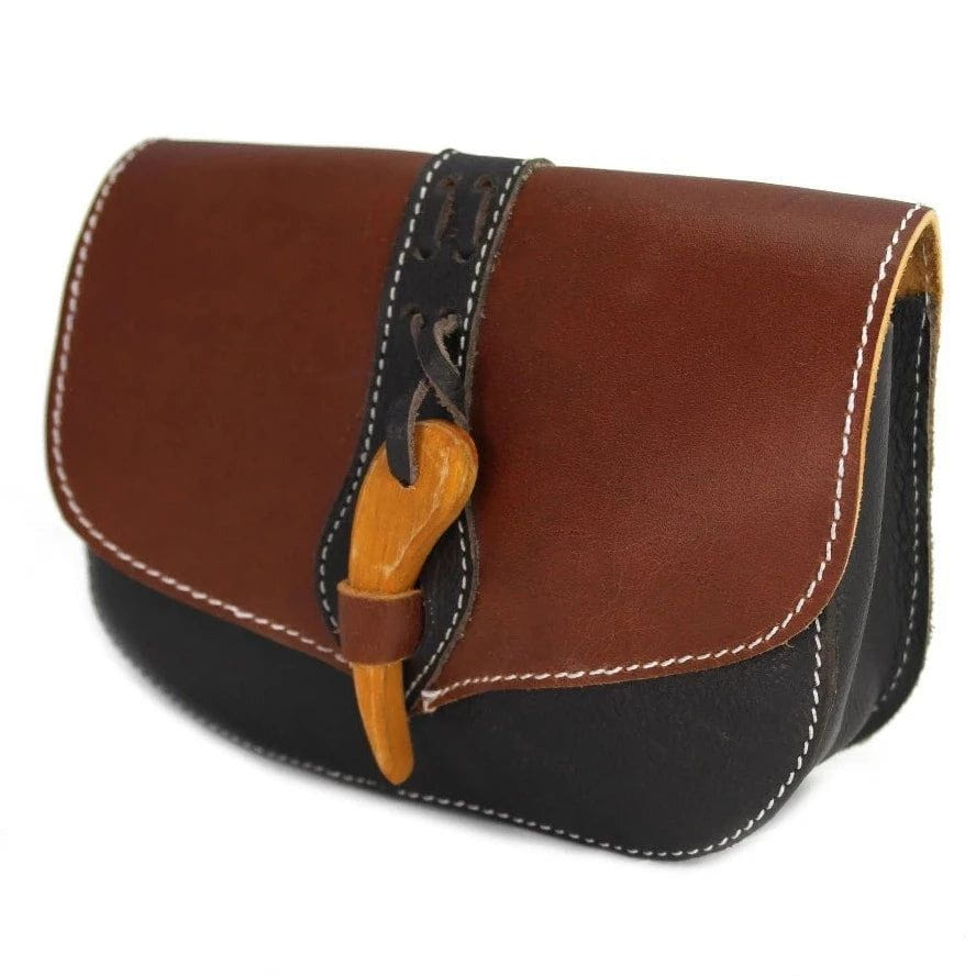 Renaissance-Styled Artisan Brown Leather Belt Pouch | Wooden Clasp-Renaissance Wardrobe