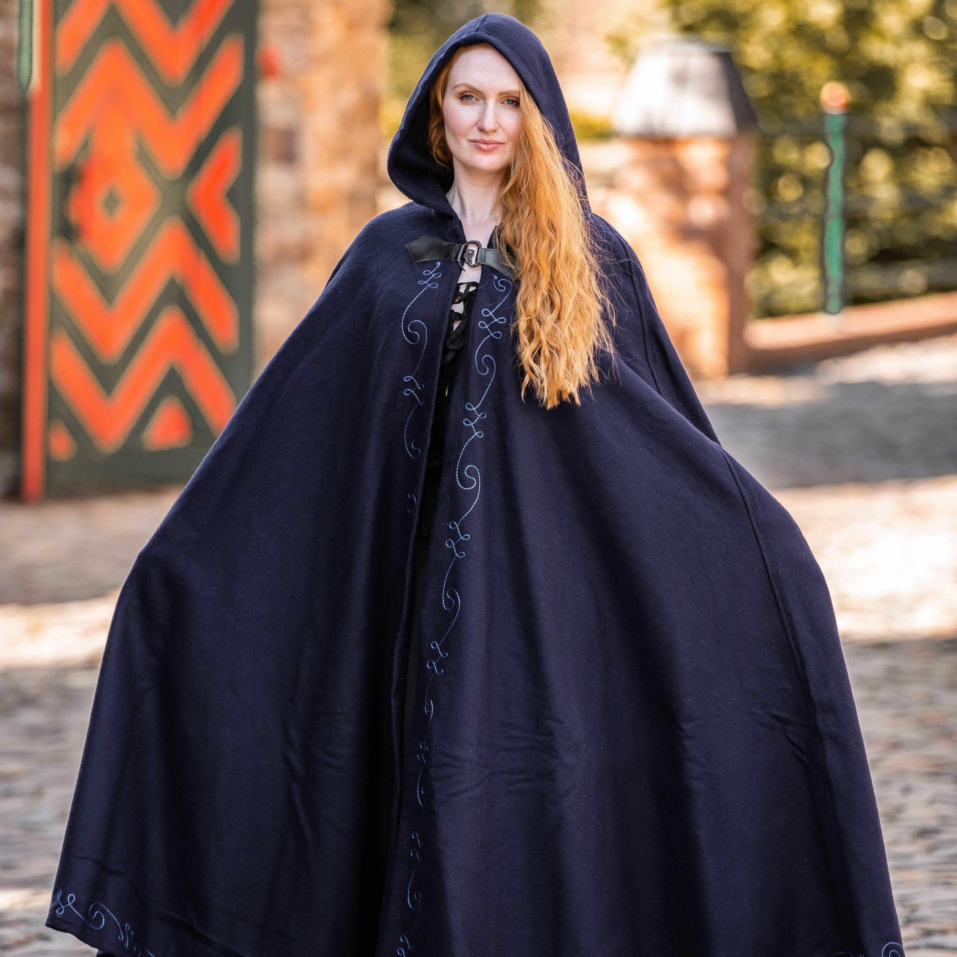 Embroidered Renaissance Cloak | Wolf Head Clasp