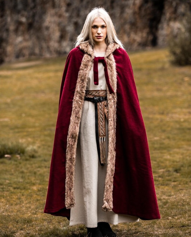 Red Renaissance Hooded Cape | Faux Fur Trim